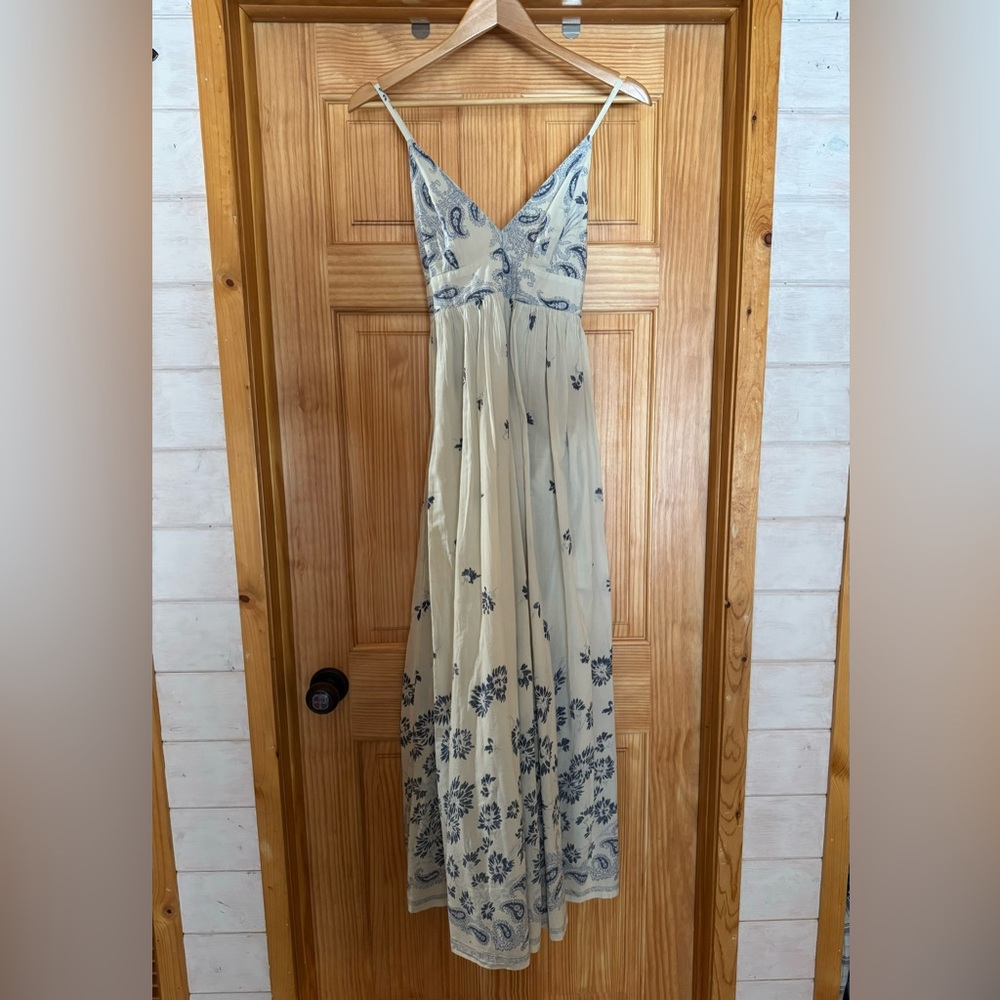Vintage Gap cream and blue cotton maxi dress size small.